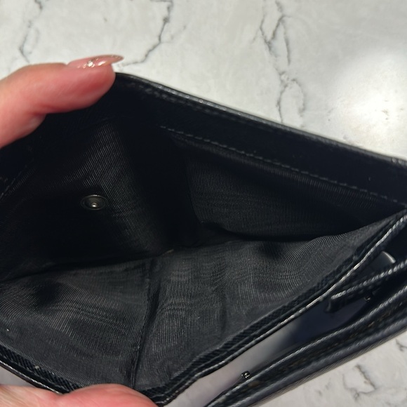 Prada Portafoglio Saffiano Nero Black Italian Leather Wallet M176A Authentic - Picture 10 of 10
